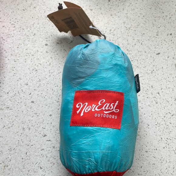 COPY - NorEast quick set hammock. 400lbs capacity camping outdoors - Picture 1 of 3